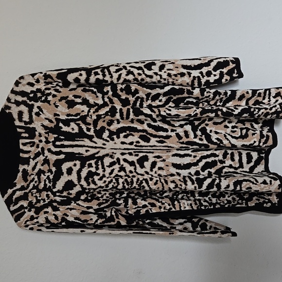 Chico's Black and Cream Longline Tunic Sweater Size XL - Picture 4 of 7